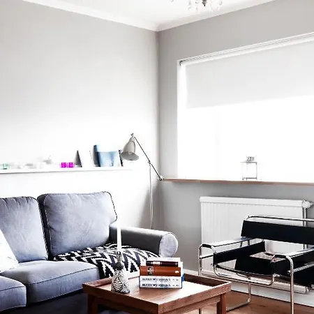 Hlemmur Apartment *